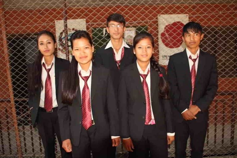 Gauri Srijana Keshab Amrita Ashish 0438 feat image