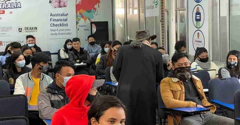 at digischool 102 students 1 featimage