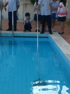 rod in the pool at angle - front view